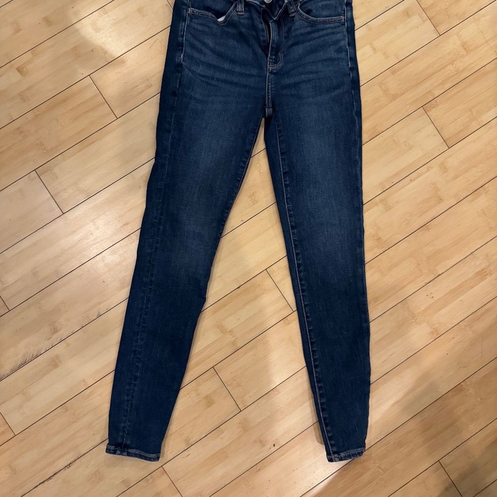 American Eagle Dark Wash Skinny Jeans - Size 2
